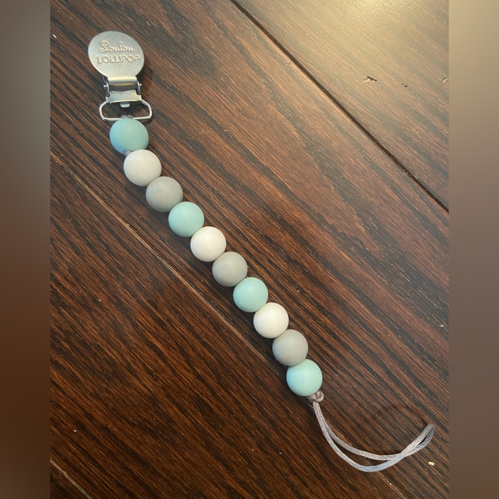 Lou Lou Lollipop Silicone Soother Clip